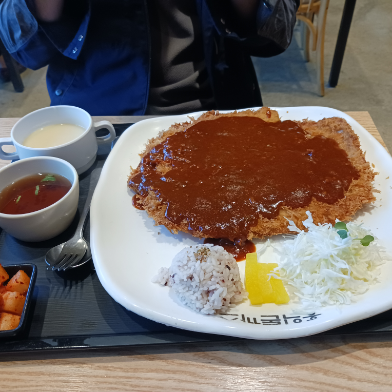 홍익돈까스 부산명지점 대표 사진