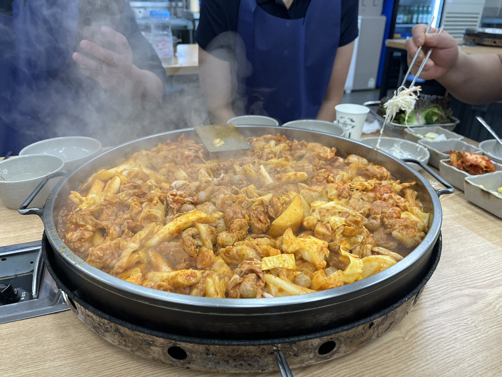 춘천산골닭갈비&막국수 대표 사진