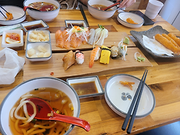 만원초밥&숙성연어 대표 사진