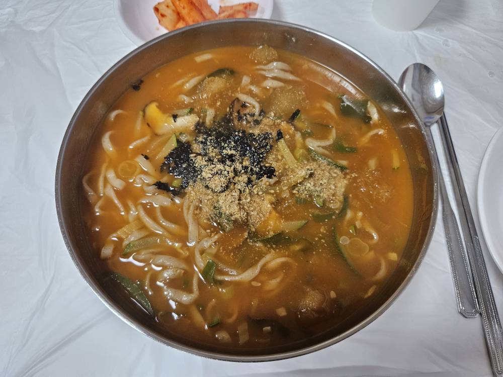 정선이모네식당 콧등치기 사진 2