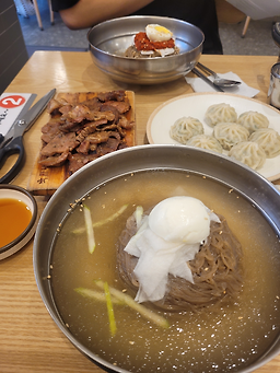 육쌈냉면 부평점 사진 3