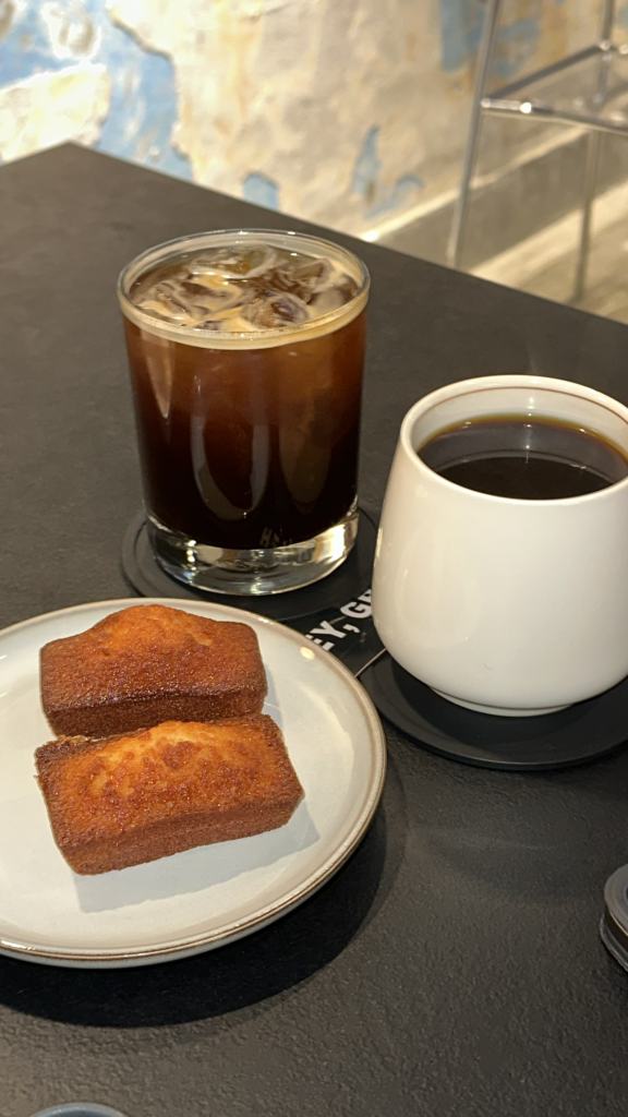 그라츠커피랩 경성대점 사진 2