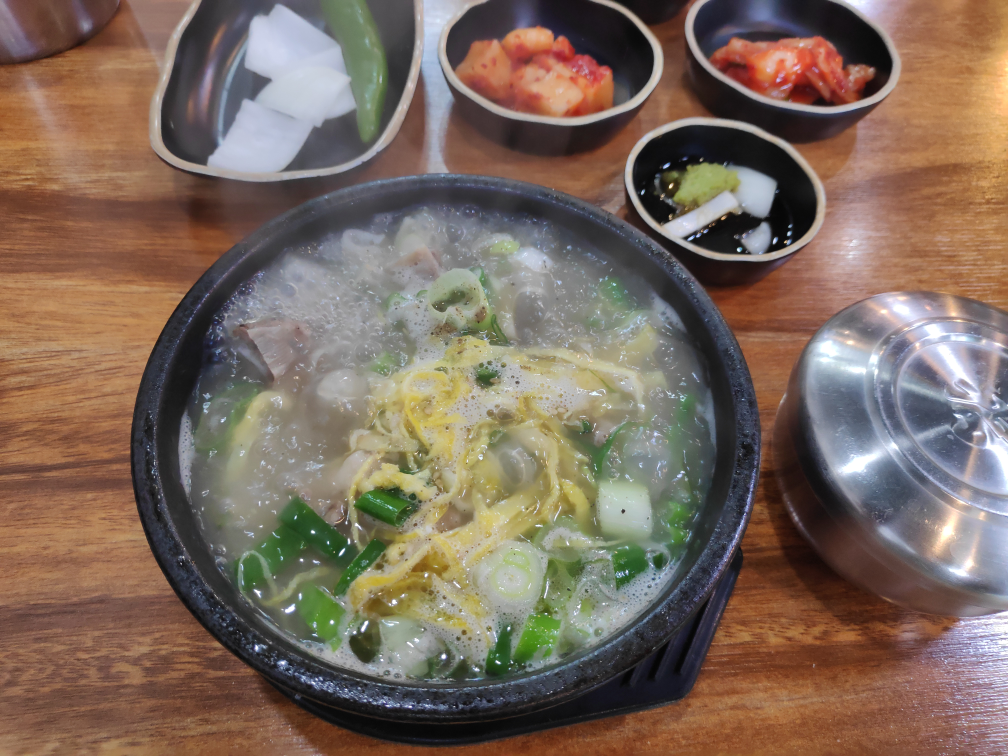 한유백 제주본가해장국 안락서원점 대표 사진