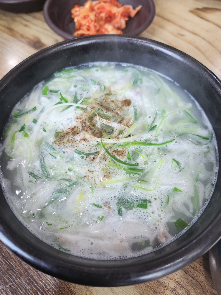 복돼지국밥 누나점 사진 2