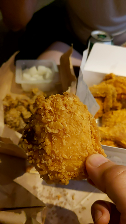 썬더치킨 부산신호1호점 사진 2