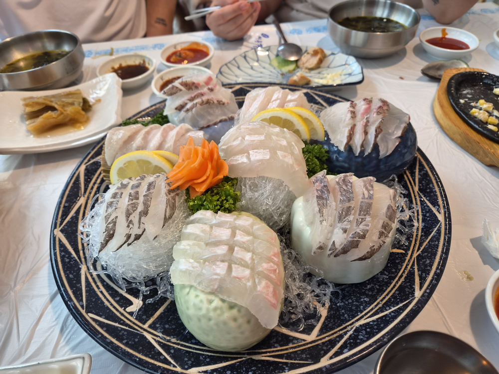 사천포구횟집 대표 사진