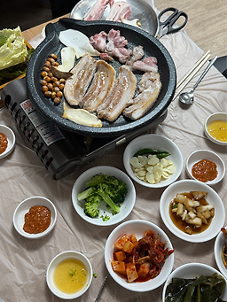 돌판삼겹살진미 사진 2