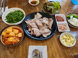장군돼지국밥 사진 2