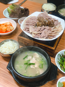 돌고래돼지국밥 사진 8