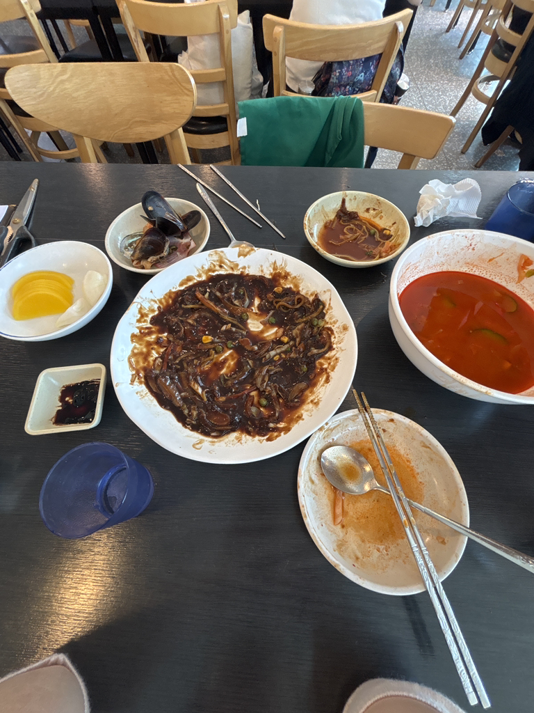 용궁해물야채쟁반짜장 사진 4