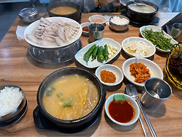 쌍둥이돼지국밥 대연점 대표 사진