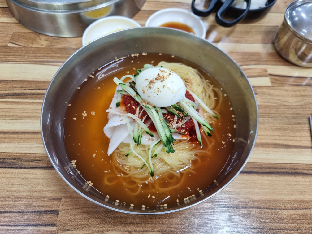초읍밀면 사진 2
