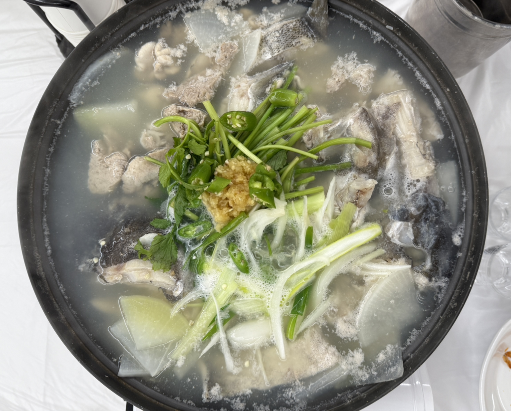 동트는해변 대표 사진