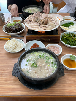 돌고래돼지국밥 사진 6