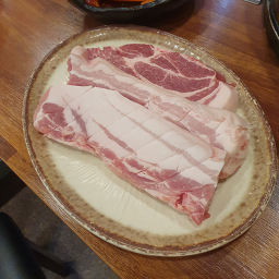 달맞이솥뚜껑김치삼겹살 사진 3