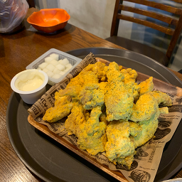 BHC치킨 부산거제점 사진 3