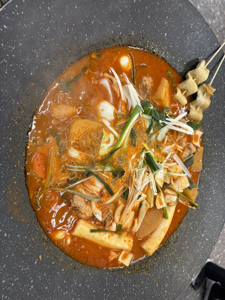 까치솥 뚜껑닭도리 명지직영점 사진 4