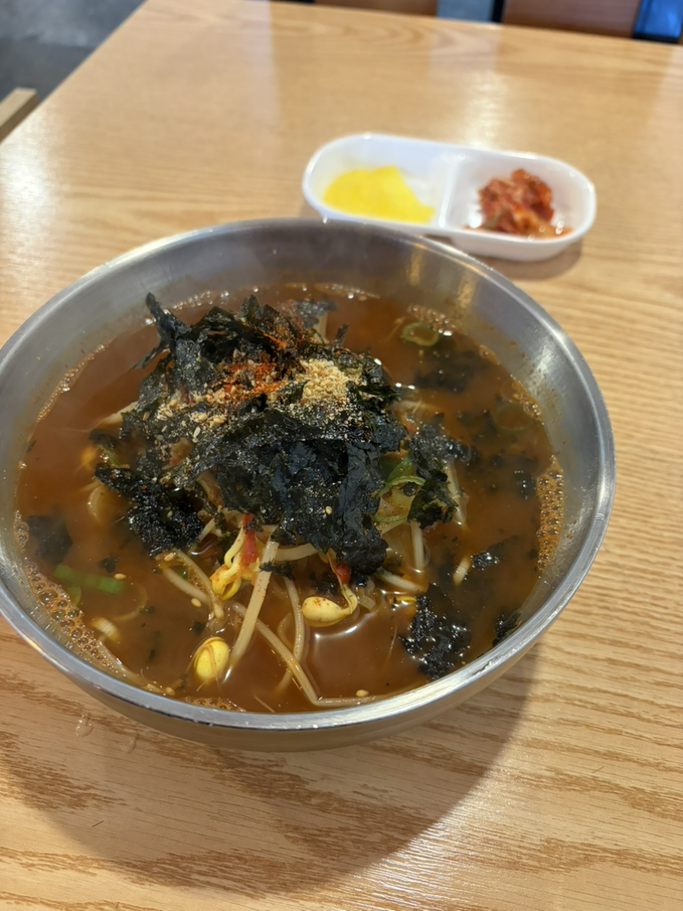 국수 한 젓가락 대표 사진