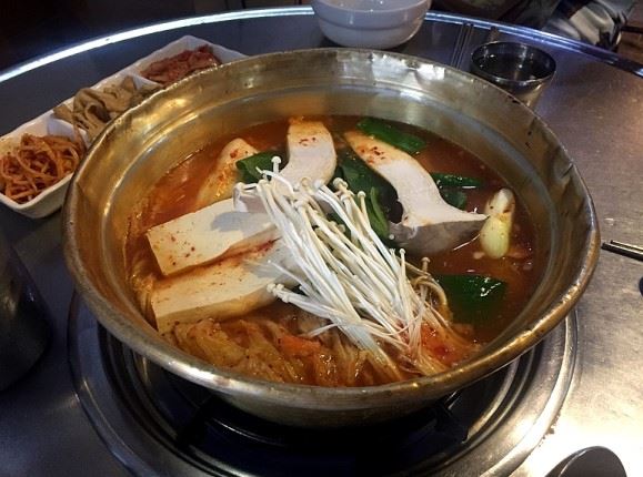 돌다리식당 연신내점 사진 2