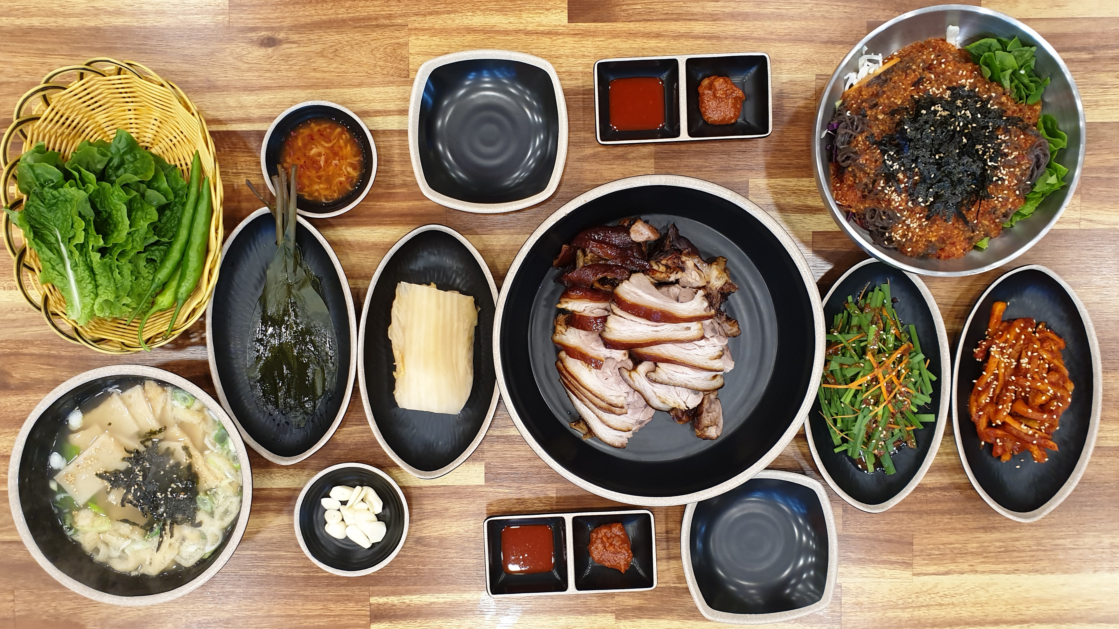 백년족발 여천점 대표 사진