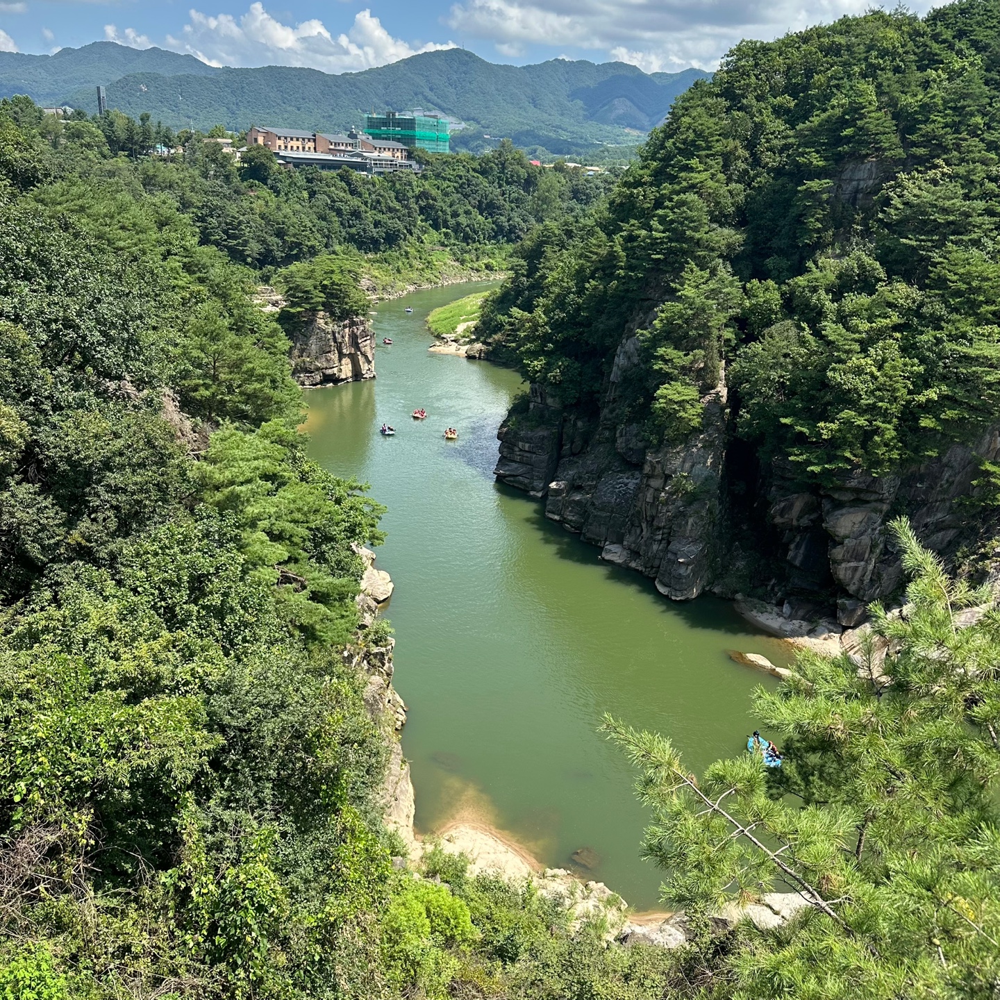 Ribeoporeseuteu&haeoreum (리버포레스트&해오름) 1