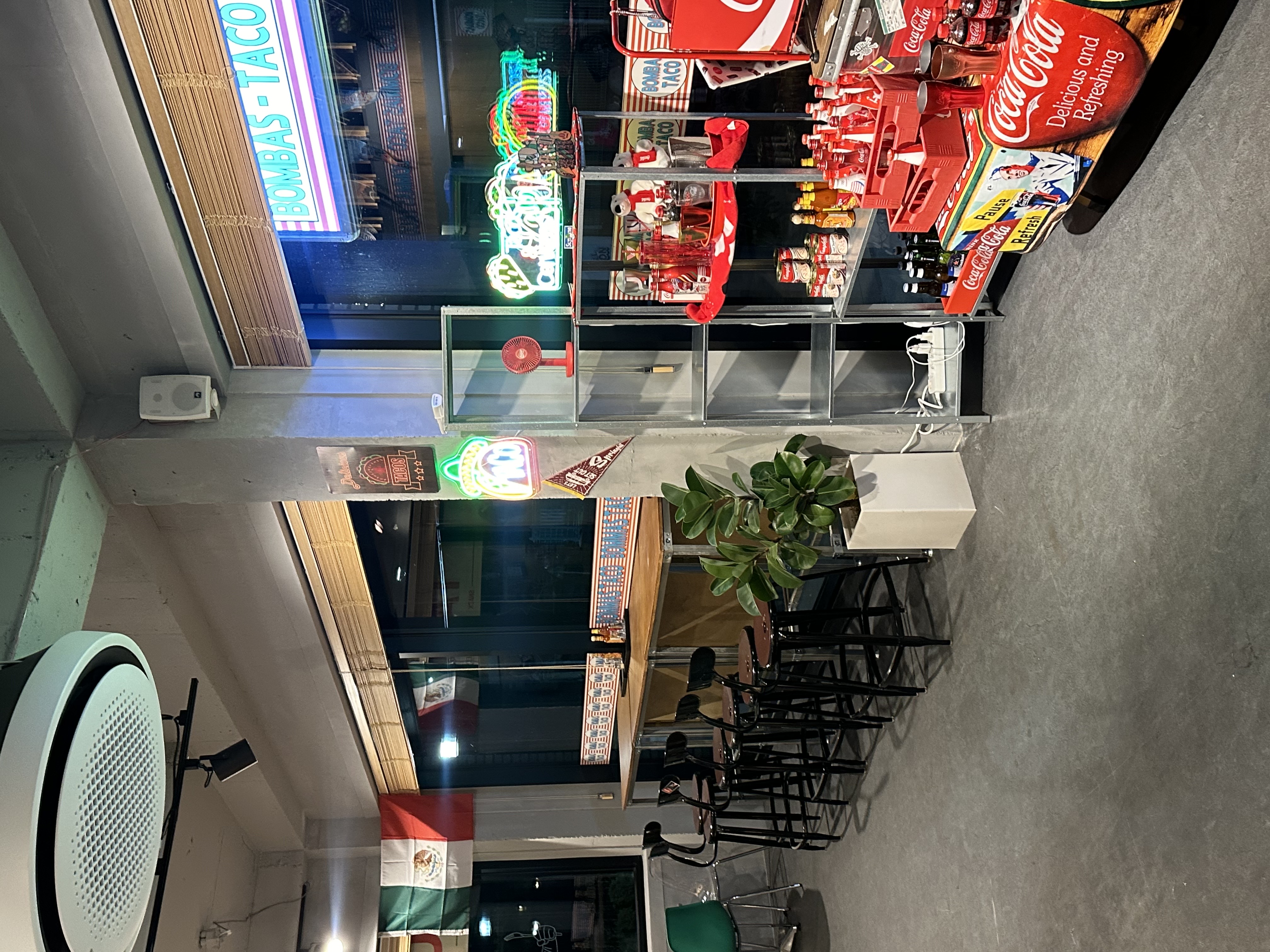 봄바스타코 사진 7