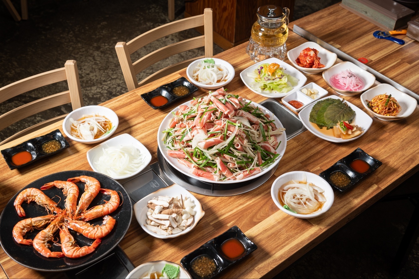 Muhaksanorihauseu ulsannongsojeom (무학산오리하우스 울산농소점) 2