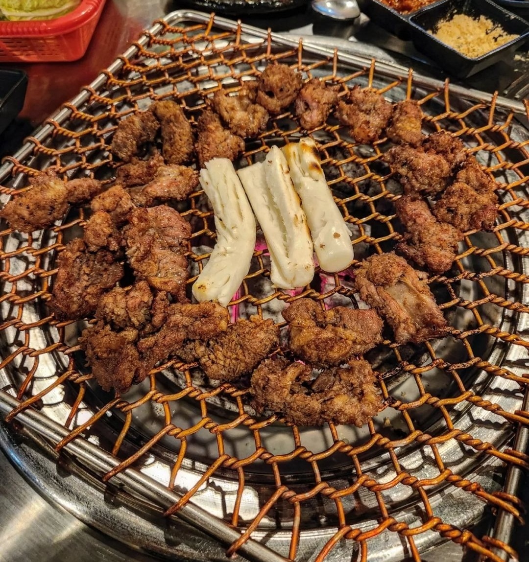 돼지전설 부산직영본점 사진 3
