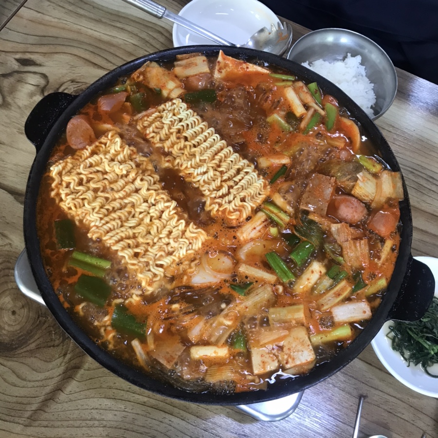 Chiljeonbudaejjigae 1