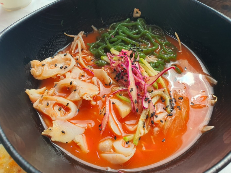 점심특선메뉴 : 물회