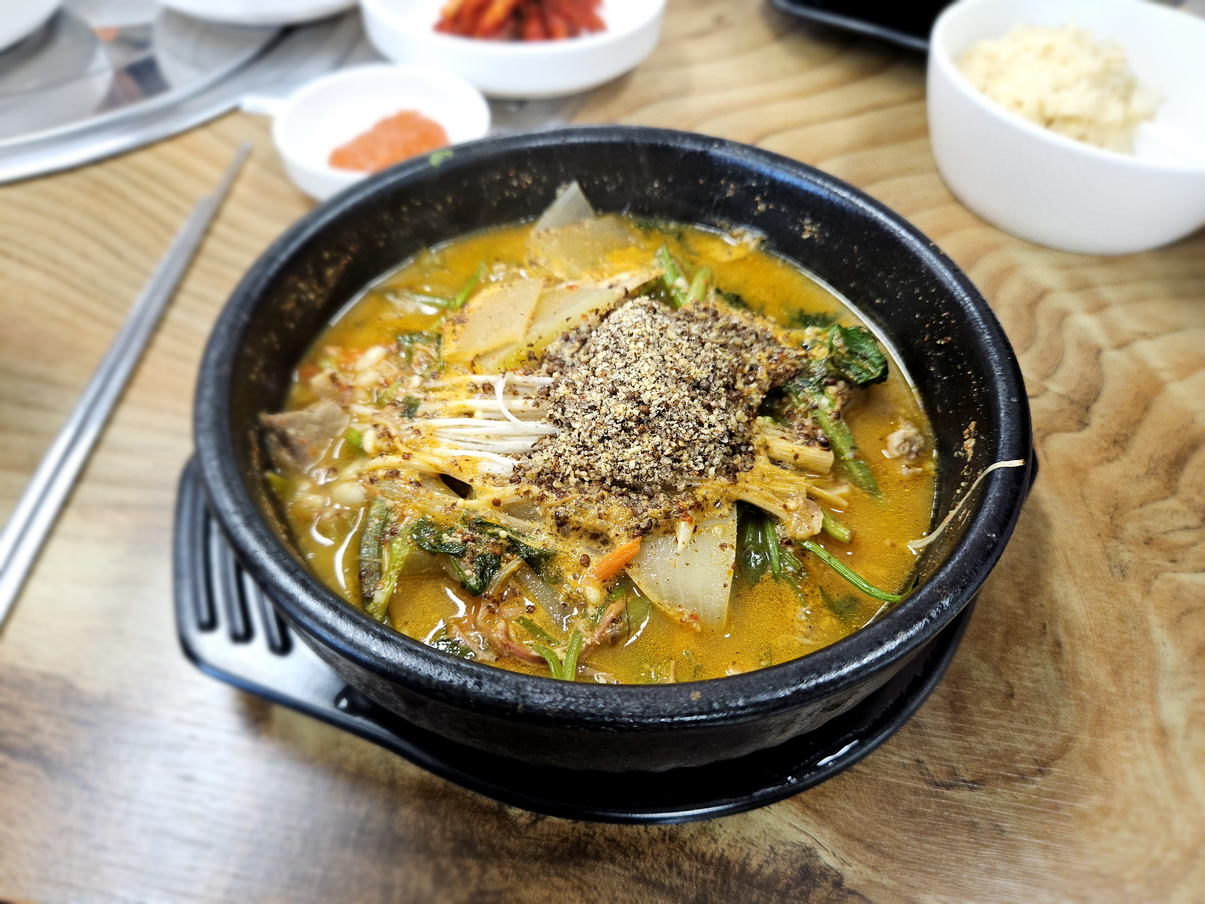 Sinsangadeun (신산가든) 3