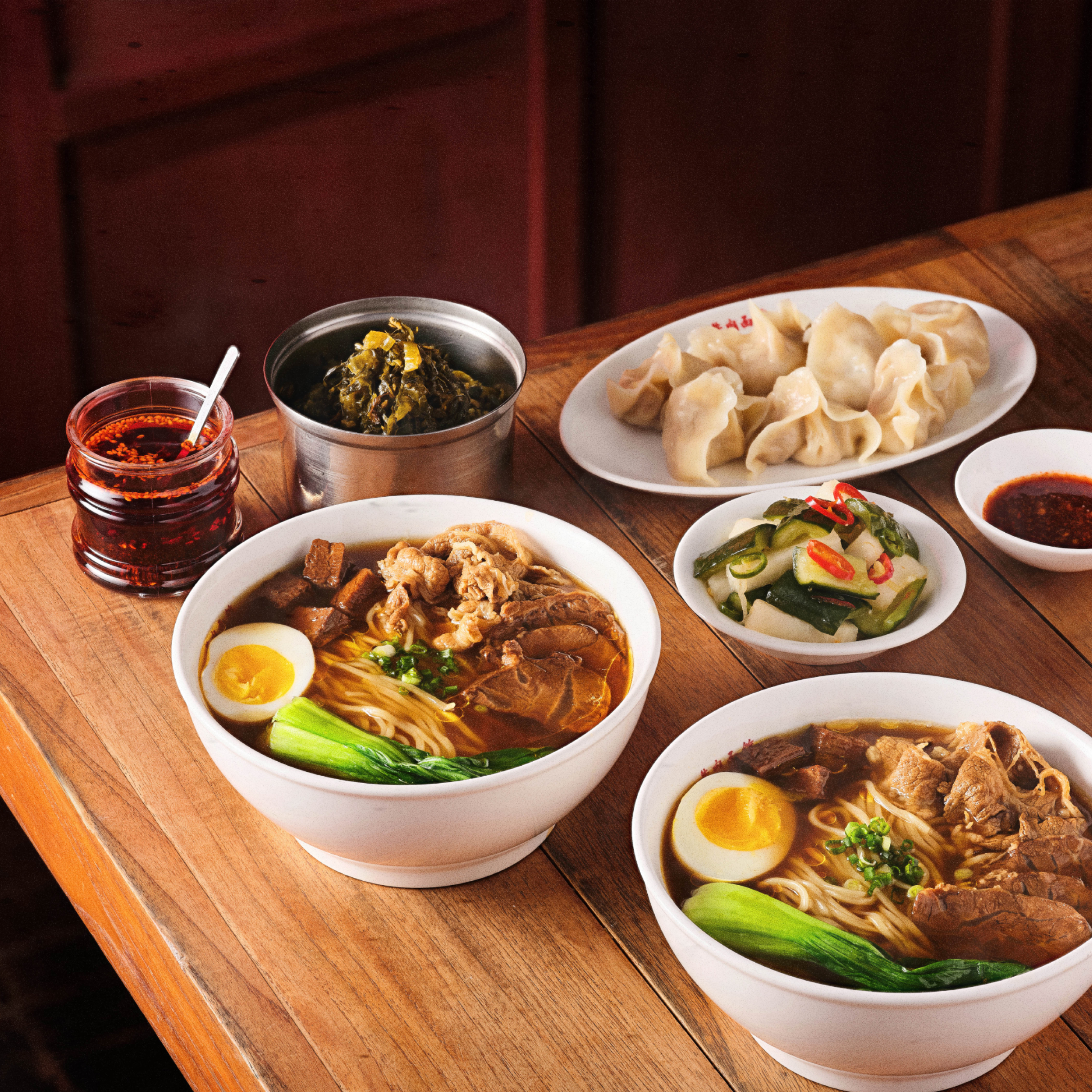 Jinjung uyungmyeongwan (진중 우육면관) 2