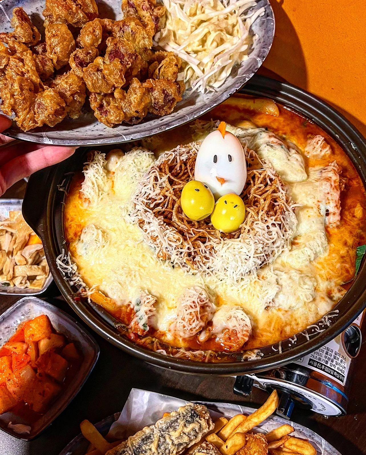둥지닭볶음탕 홍대본점 사진 7