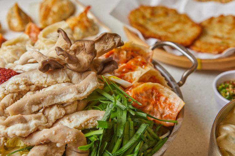 Cheonanbuldangmandu (천안불당만두) 3
