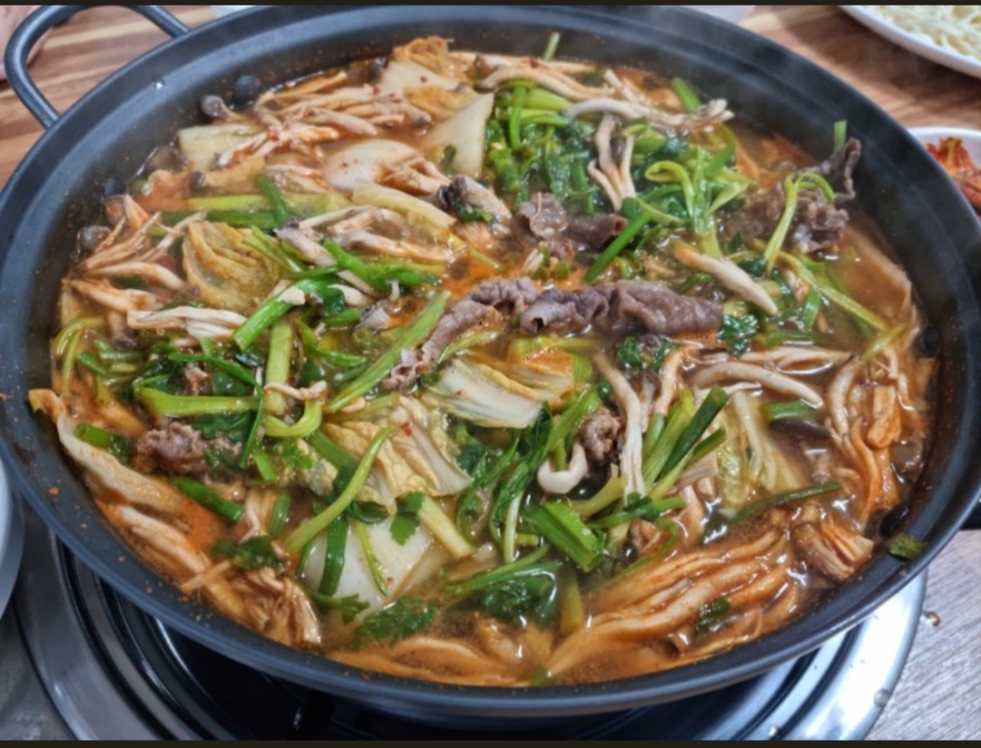 얼큰샤브샤브손칼국수 사진 7
