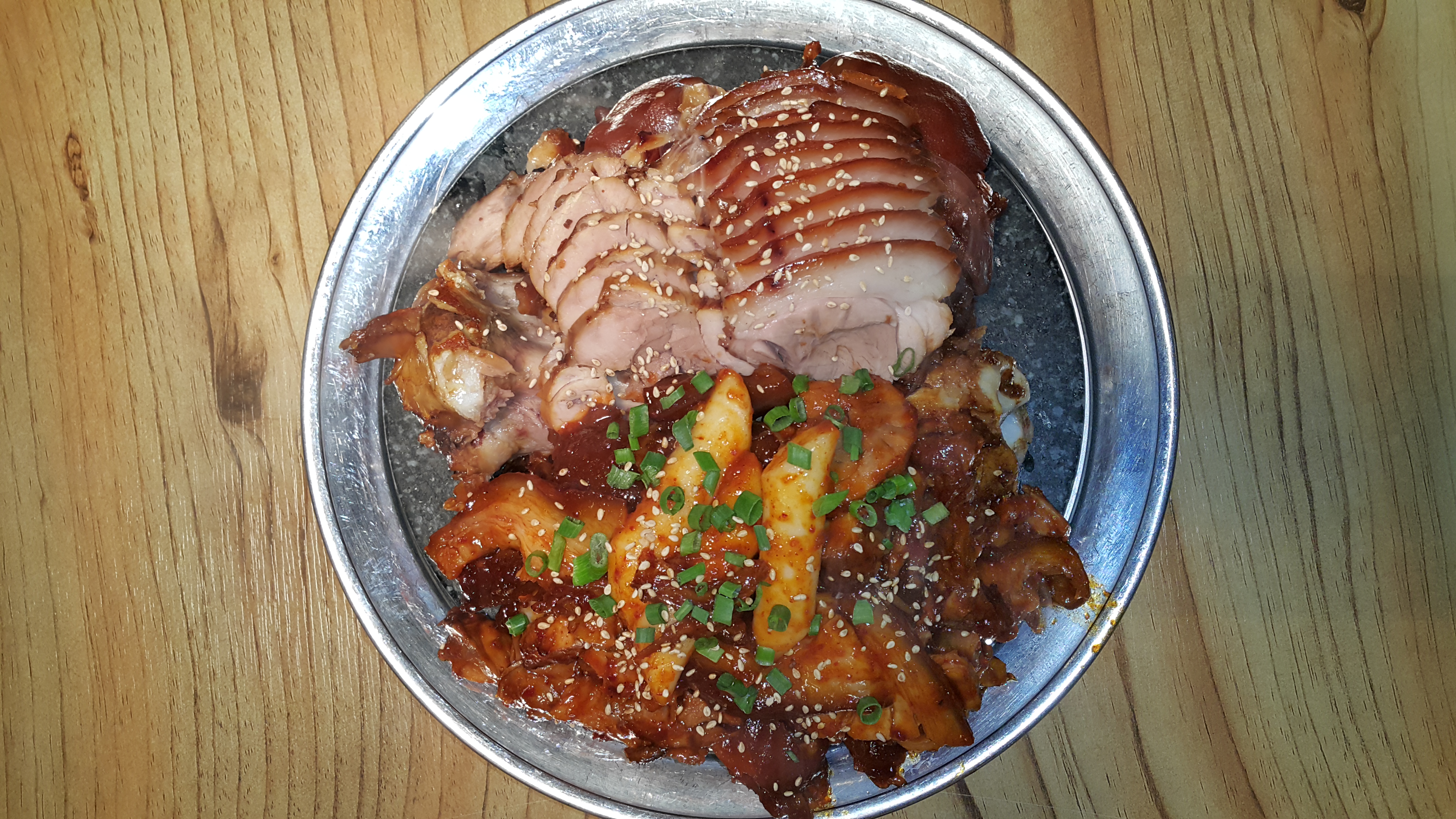 Dubaejokbal (두배족발) 2