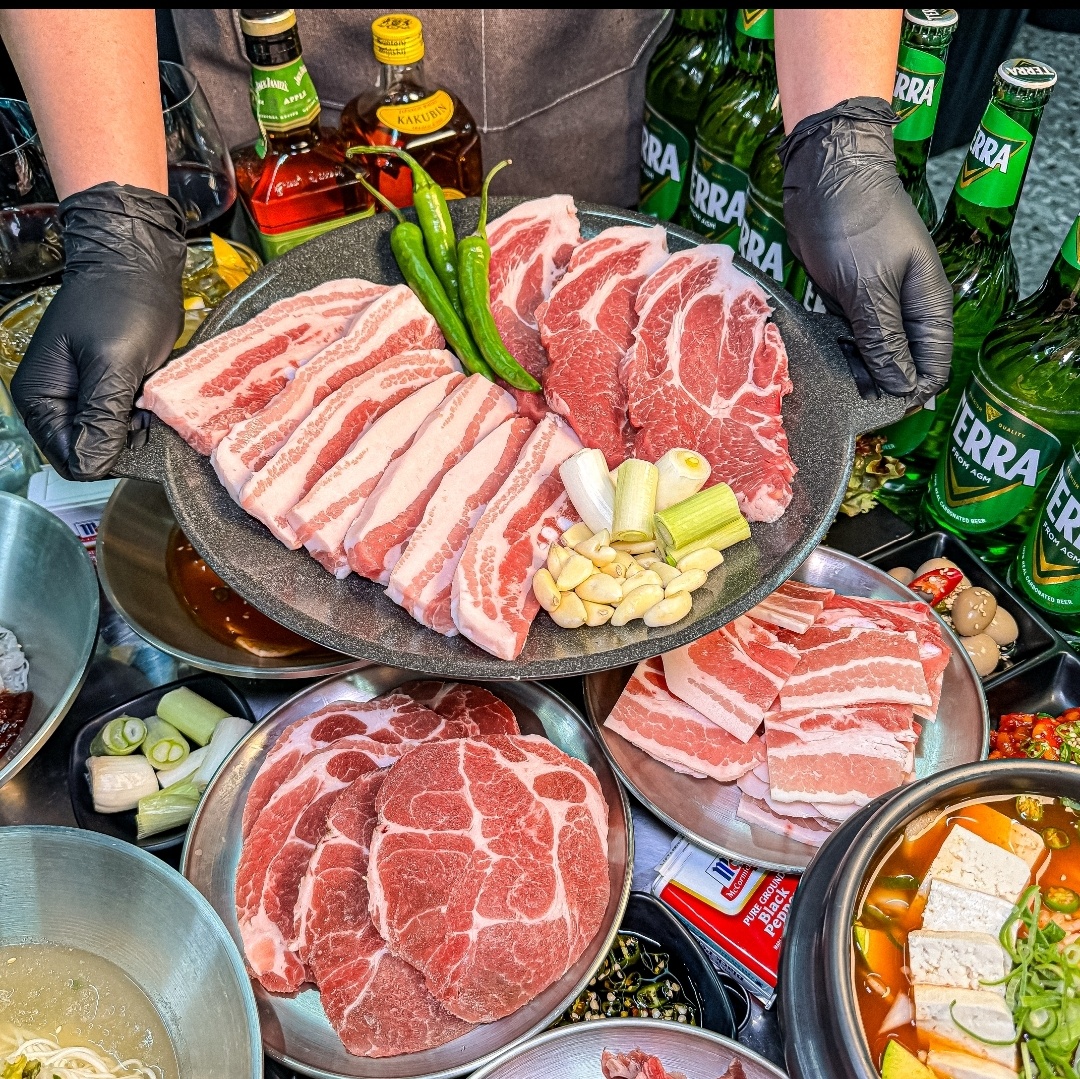 돼지벅스 강남점 사진 3