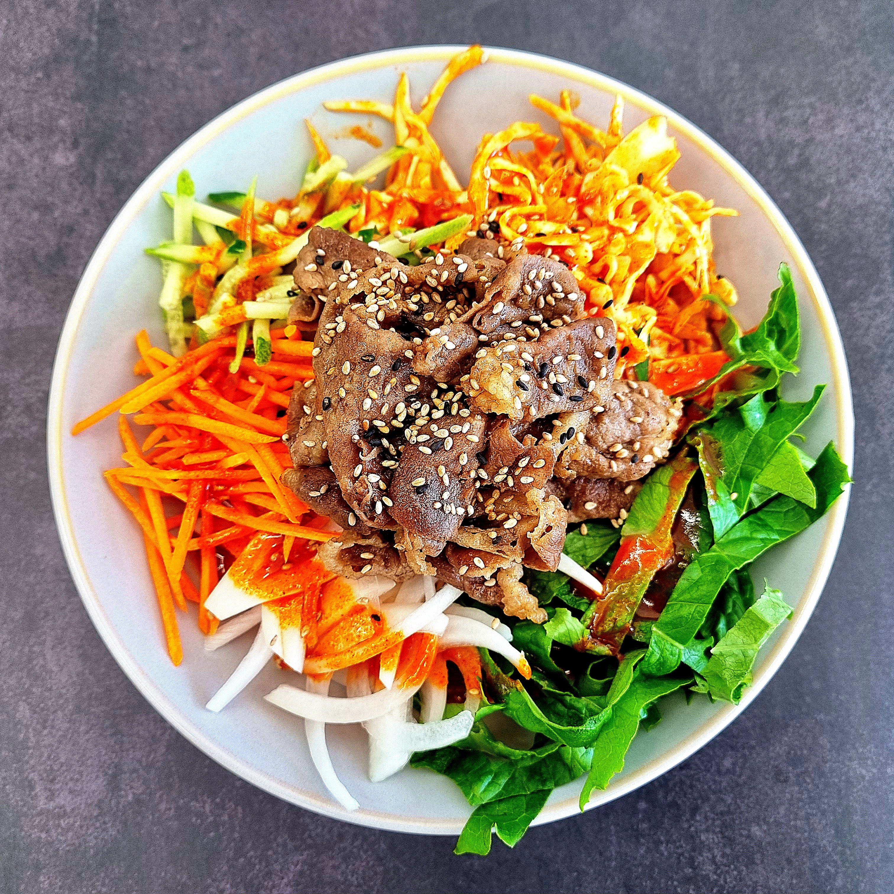 차돌비빔국수