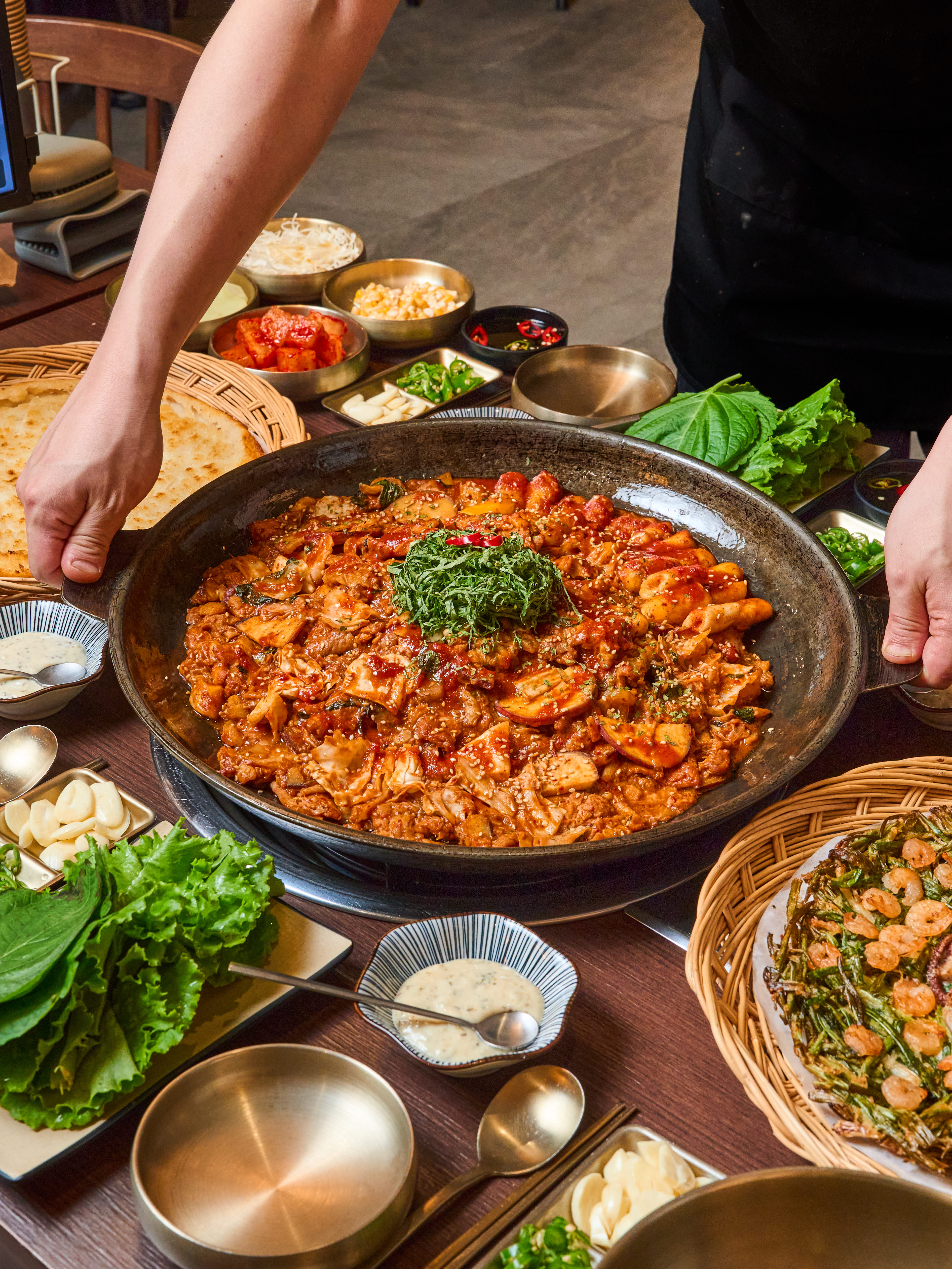 Dahamdakgalbi sagajeong (다함닭갈비 사가정) 1