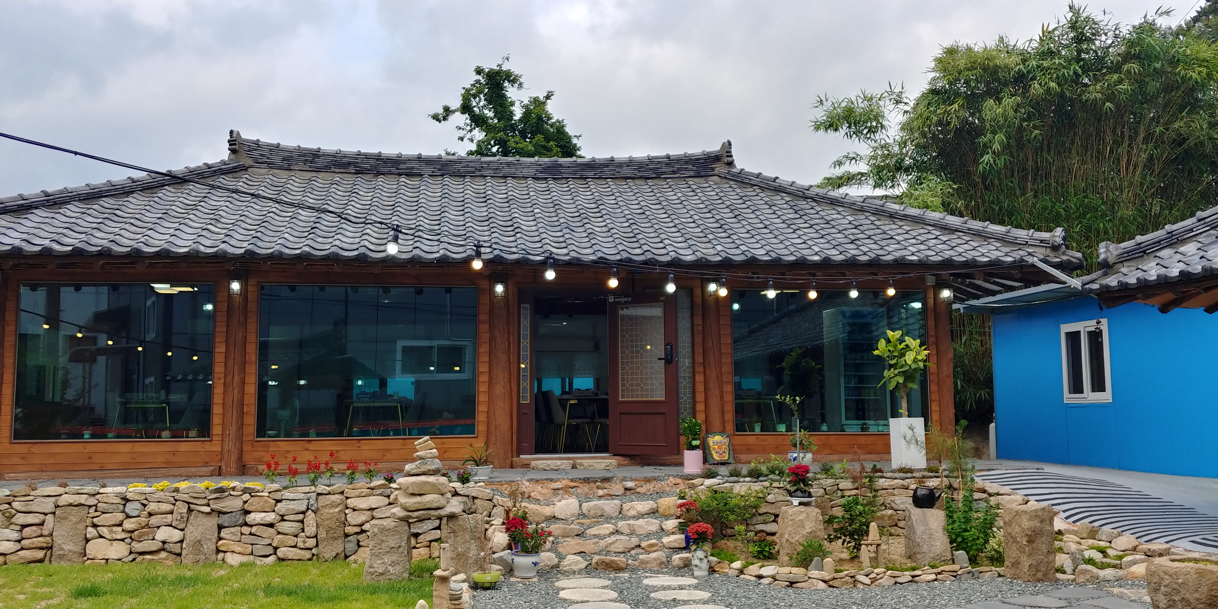 Dongdaegimdaegam, gukmincheyuksenteo kape (동대김대감, 국민체육센터 카페) 3