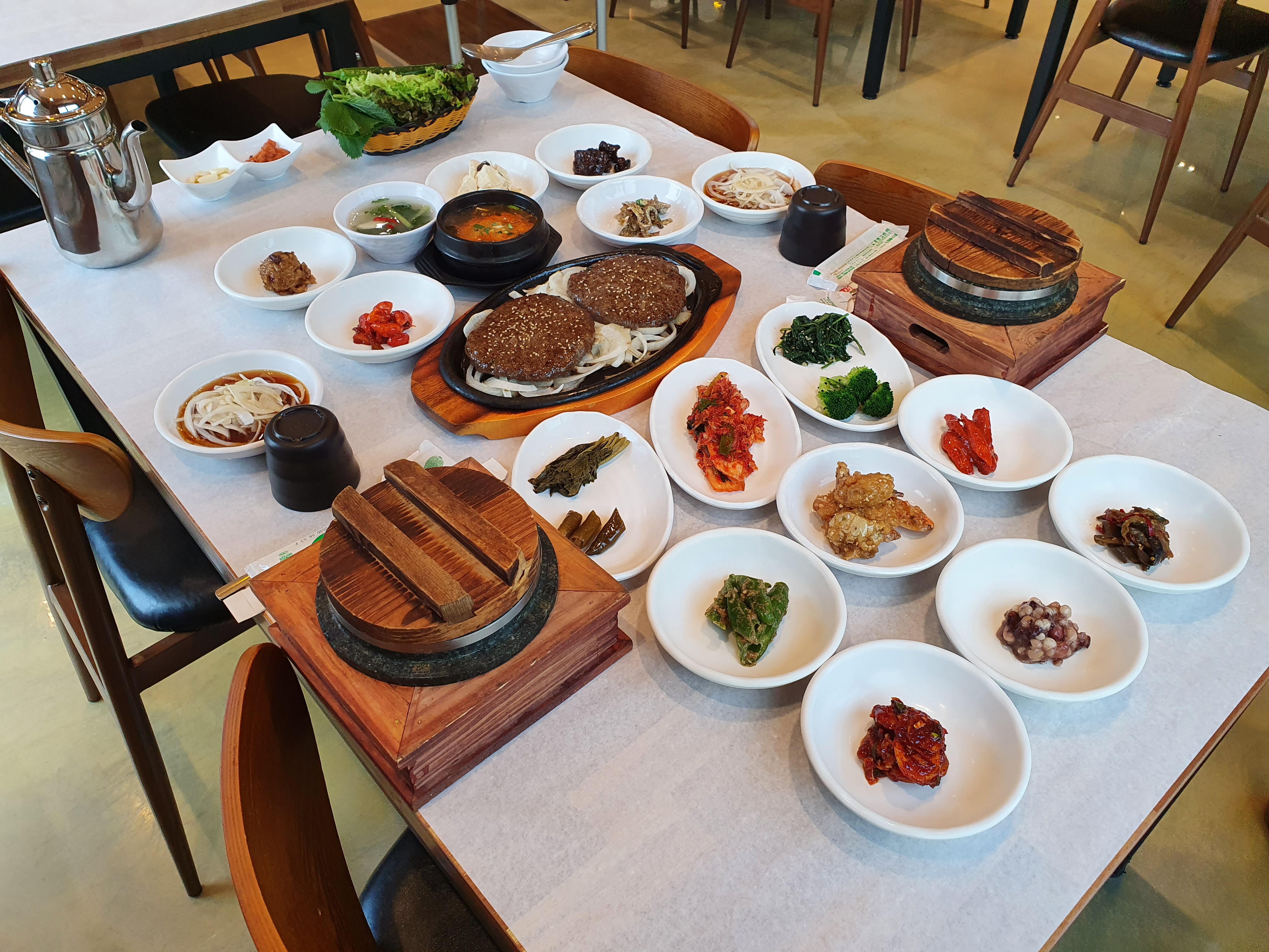 Cheongpunghwanggeumtteokgalbi (청풍황금떡갈비) 3