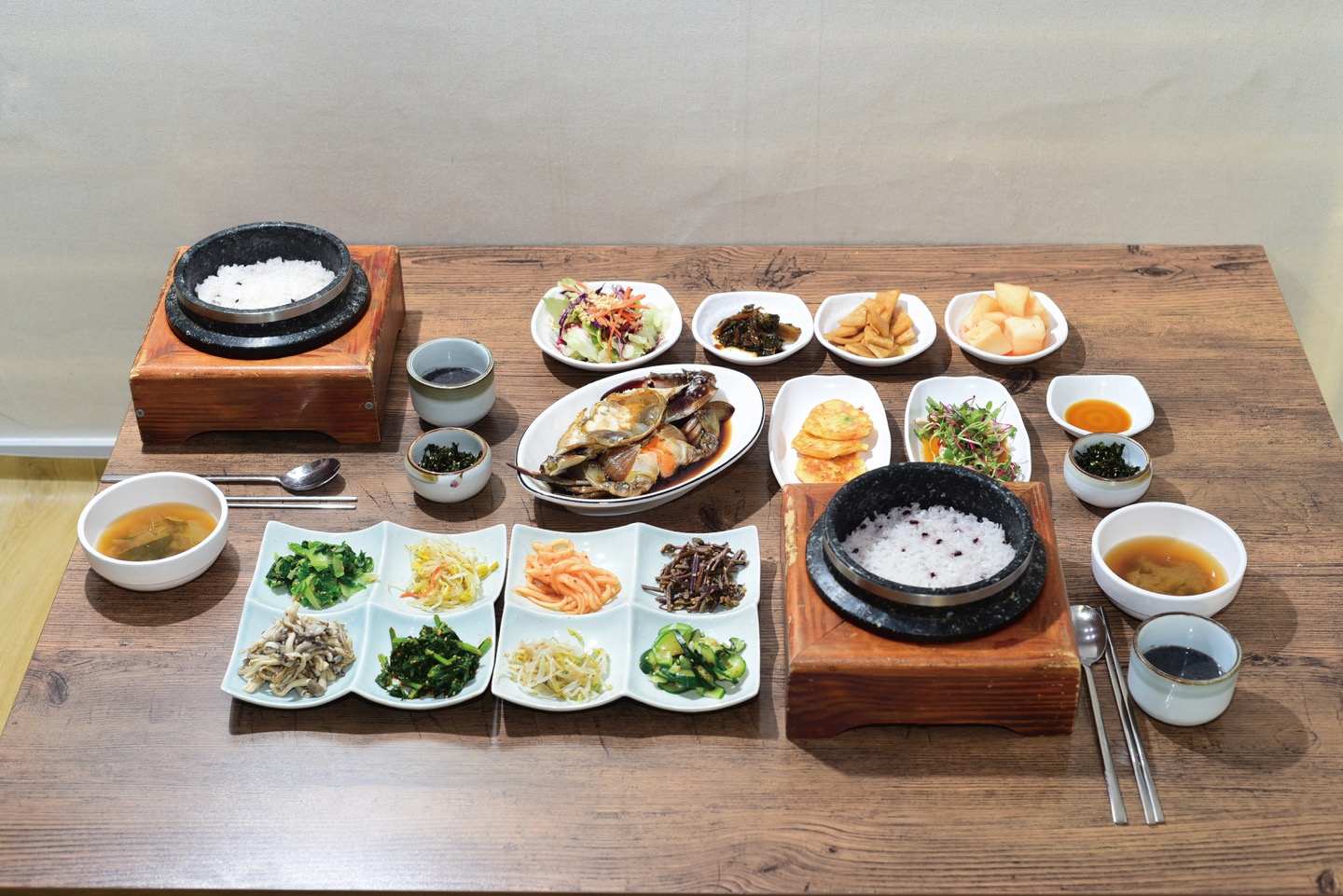 Eoulrimdolsotbap (어울림돌솥밥) 2