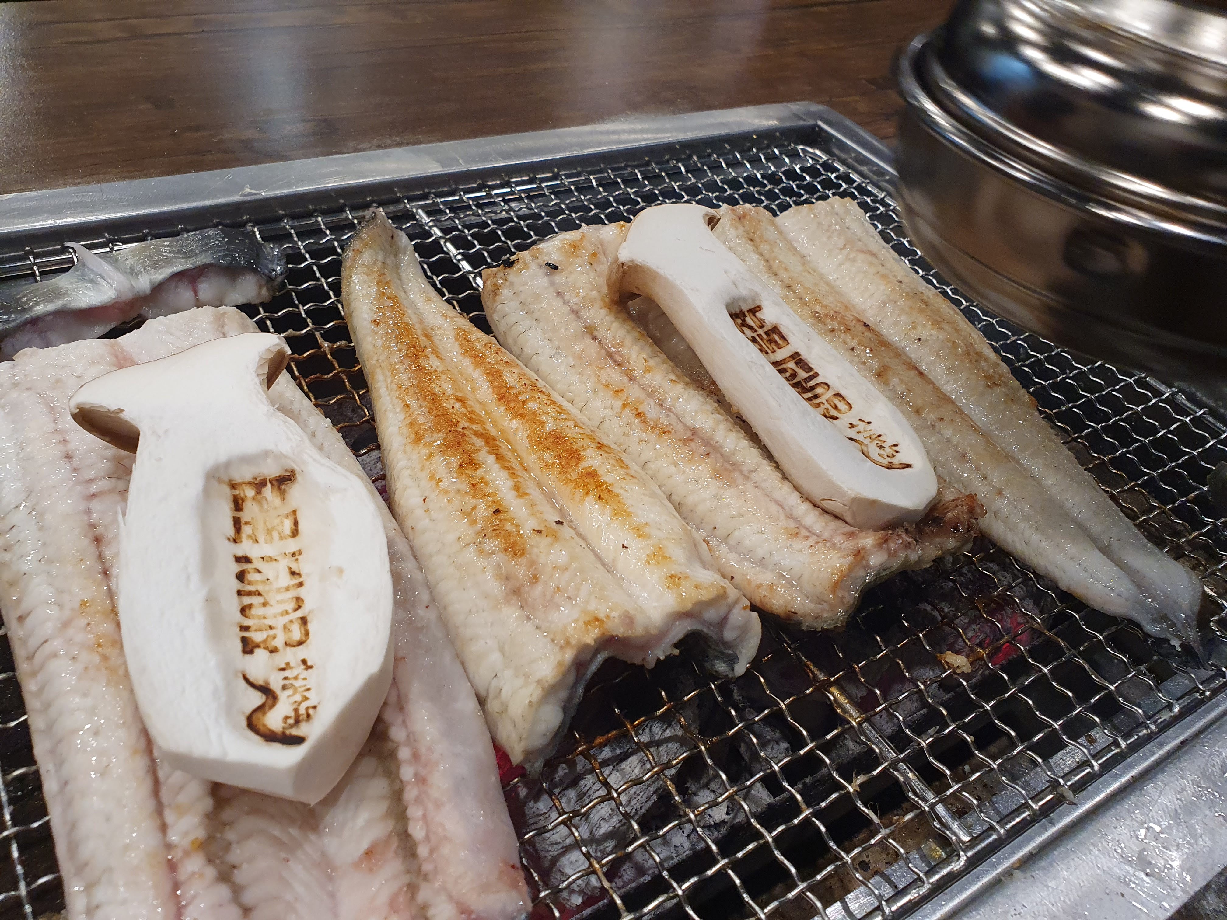 Jangeouipumgyeok (장어의품격) 2