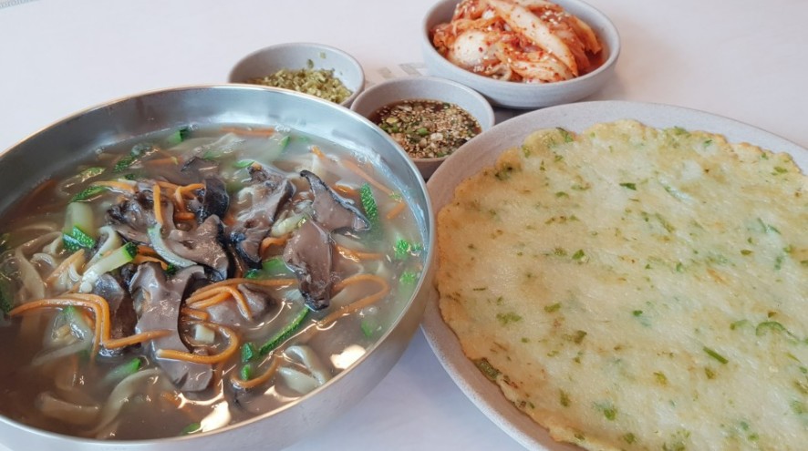 성산능이칼국수 사진 6
