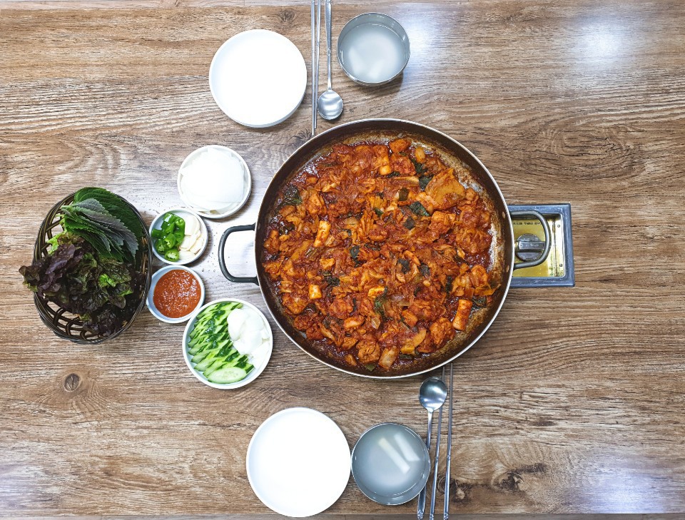 Gamidakgalbi oe1 (가미닭갈비 외1) 1