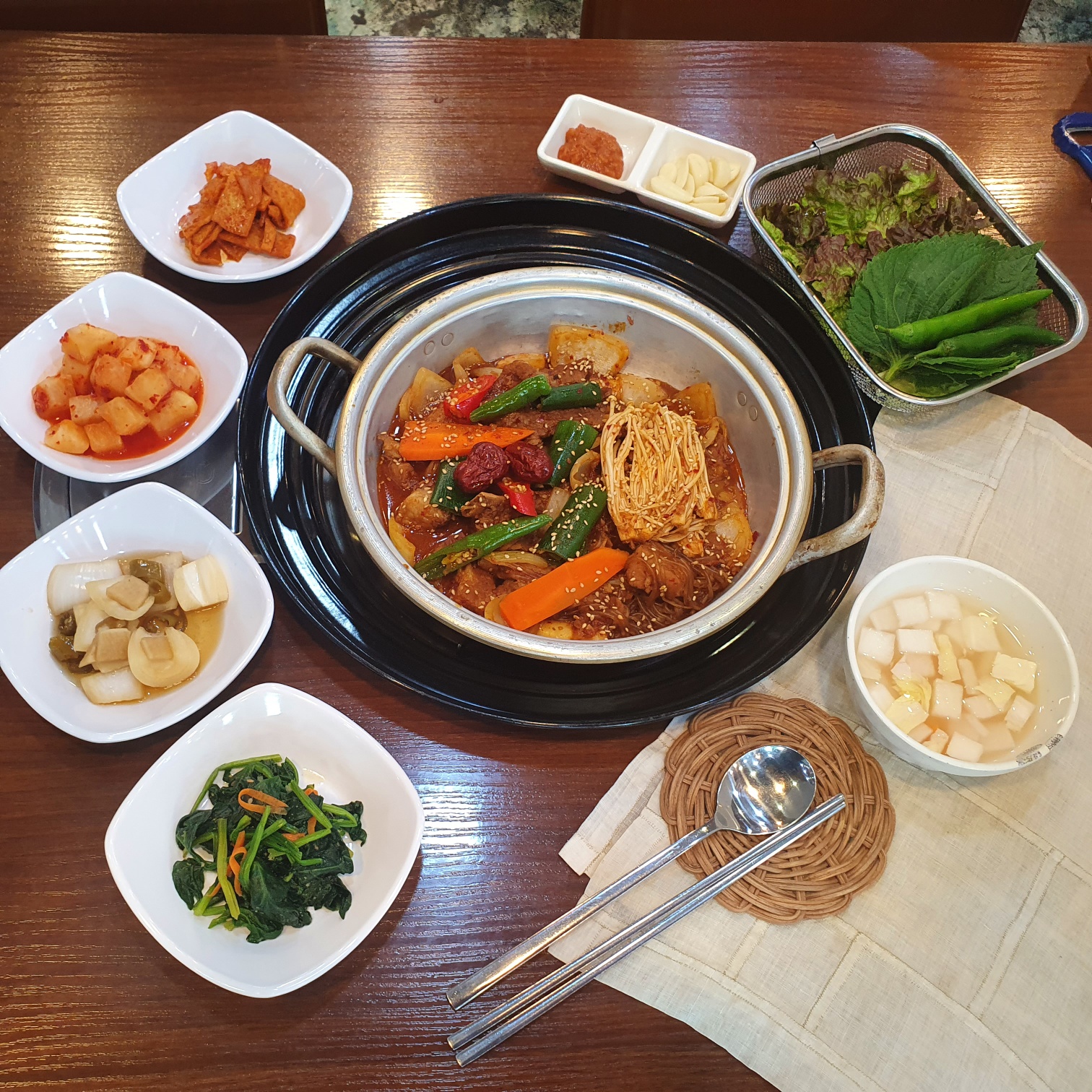 Goryeongchondwaejijjigae (고령촌돼지찌개) 1
