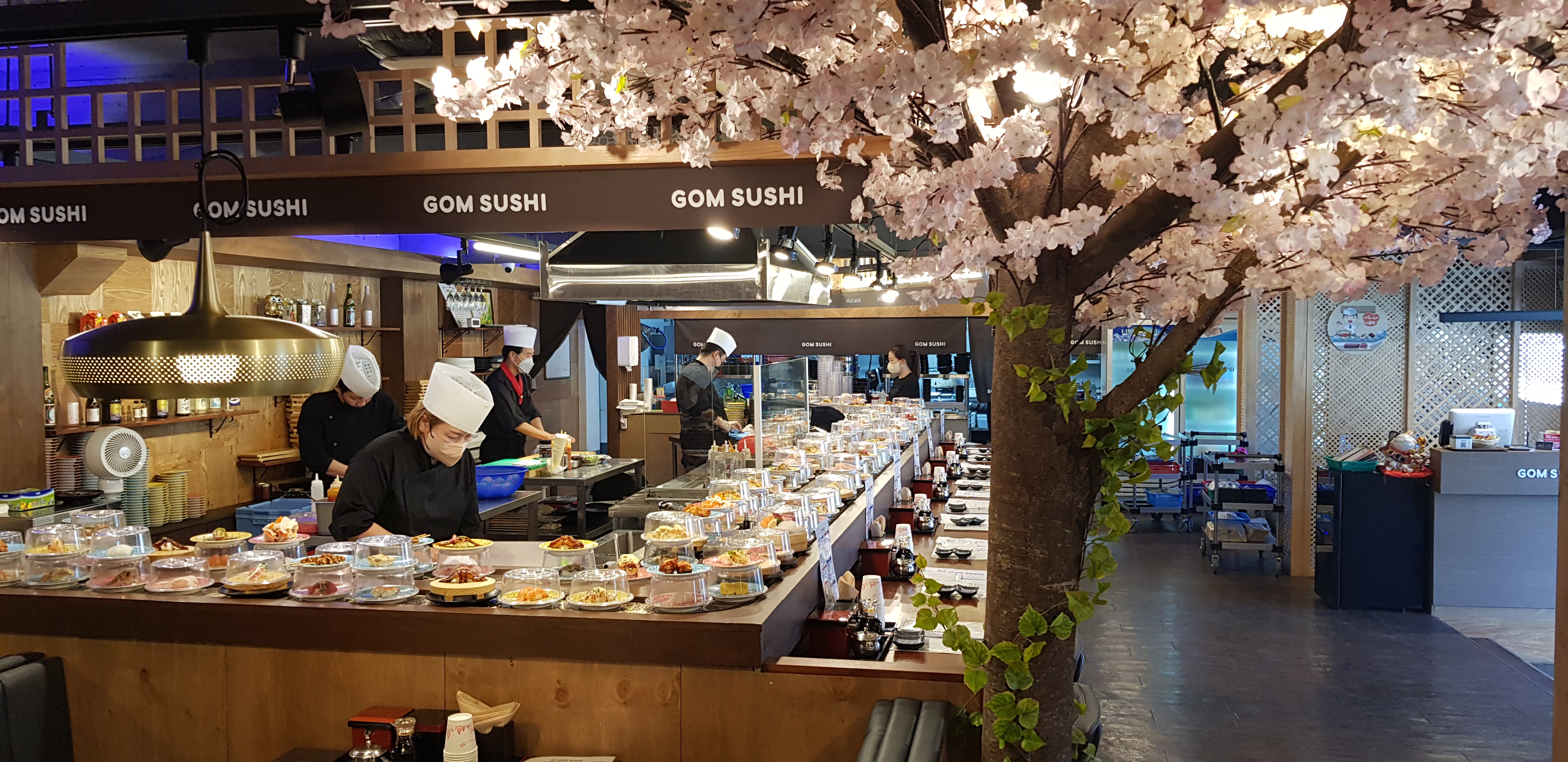 Gomseusi (곰스시) 1
