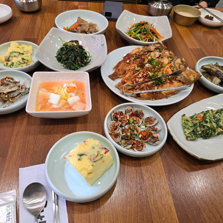 Tongnamuhauseu (통나무하우스) 2