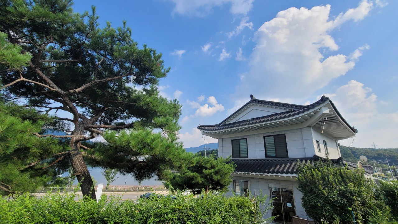 Giwa (기와) 2