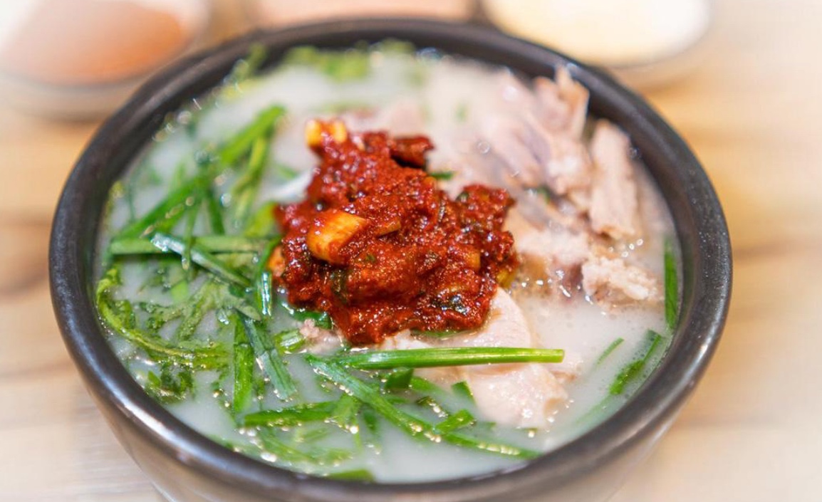 Seolbongdwaejigukbap (설봉돼지국밥) 1